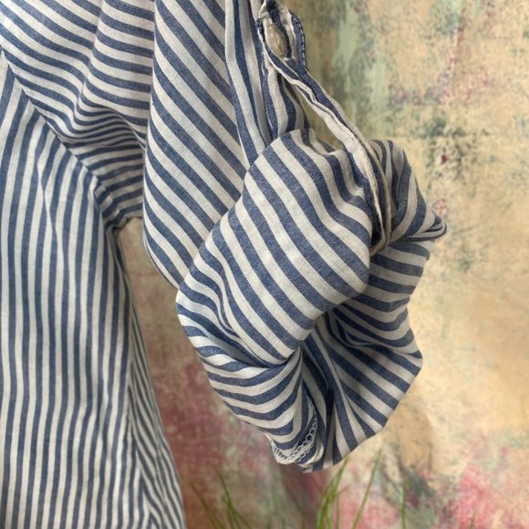 📌Hester & Orchard Classic Striped Button down Blouse with Roll up sleeves - Picture 7 of 16